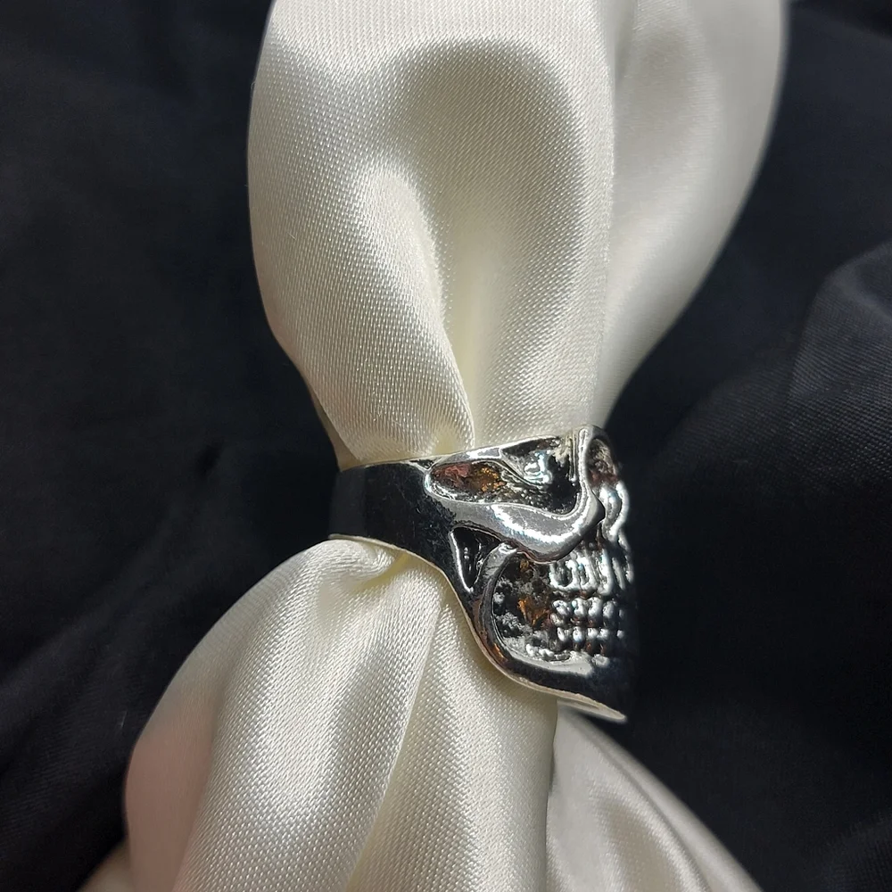 Snarl Skull Ring Biker Motorcycle Rocker Heavy Metal Goth Grunge Emo Punk